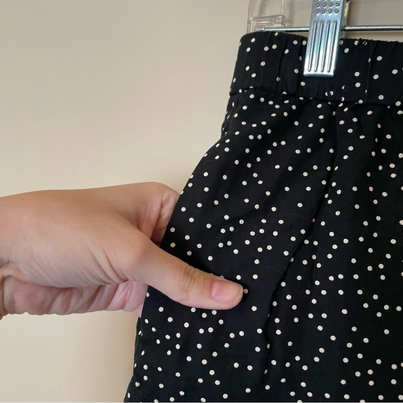 Madewell Black Polka Dot Drapey Pull-On Shorts - Picture 4 of 8